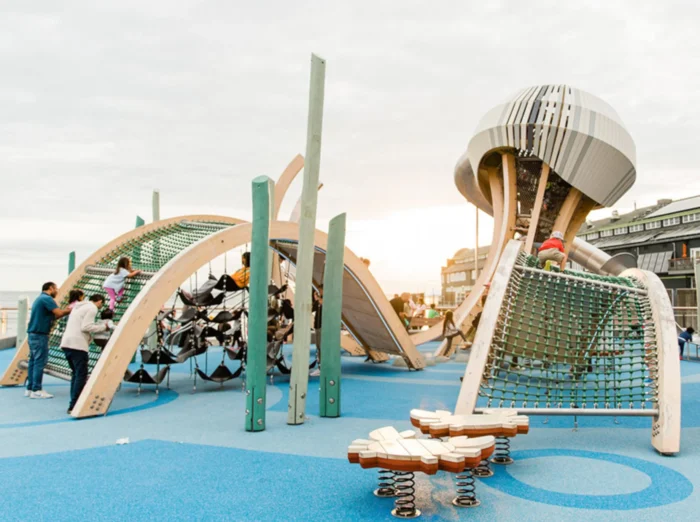 Earthscape_Jellyfish Custom Playground Sculpture Jellyfish Earthscape